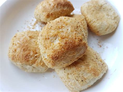 Complete Guide To Pandesal .
